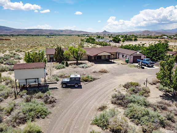 2595 E Badger St, Silver Springs, NV 89429 | MLS #230006102 | Zillow