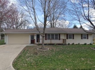 1354 Northwest Dr, Pella, IA 50219