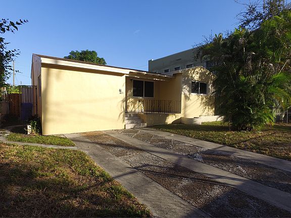 3rd image of 911 NW 28th Ave