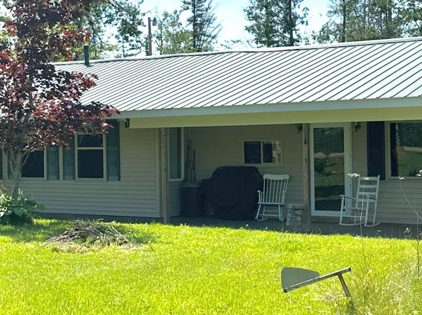 16865 Grace Harbor Rd, Ocqueoc, MI 49759
