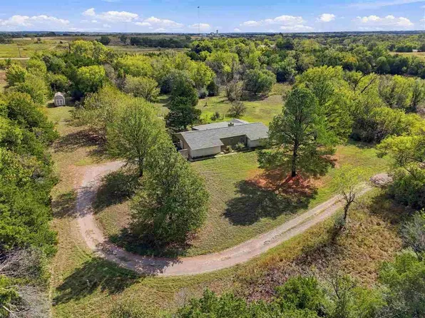 319 S Sycamore Valley Dr, Stillwater, OK 74074