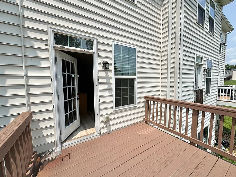127 Streamview Dr — Photo 35