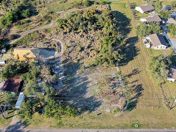 3rd image of 710 E Linden St