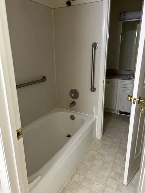 2 bed, 2.5 bath, 1150 sqft, $1,656 — Photo 3