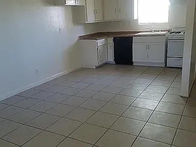 3 bed, 1.5 bath, 1113 sqft, $2,900 — Photo 2