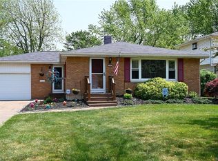 191 Clearfield Dr, Williamsville, NY 14221