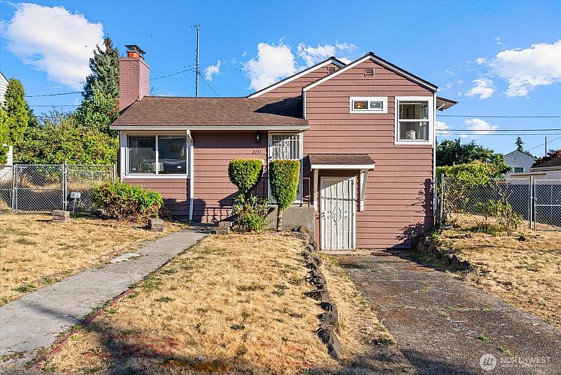 2nd image of 2131 S Bennett Street