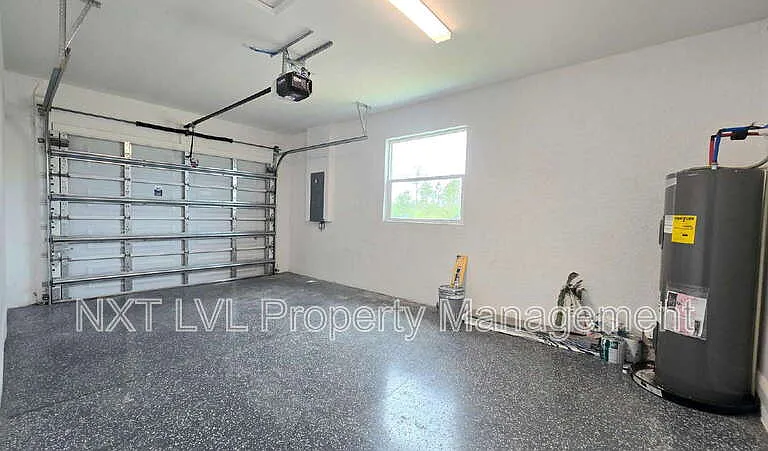 5050 Jones Dr — Photo 20