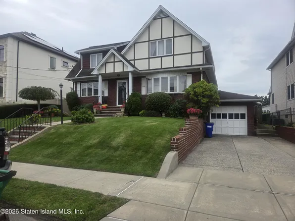 180 Radcliff Rd, Staten Island, NY 10305