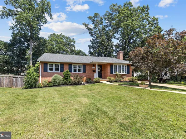2533 Remington St, Falls Church, VA 22046