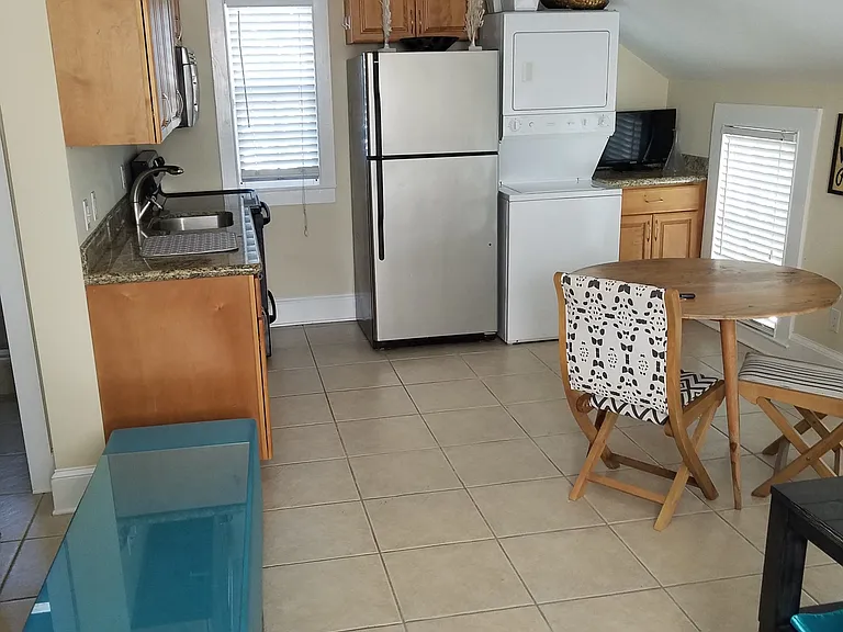 1119 Olivia St #UP — Photo 1