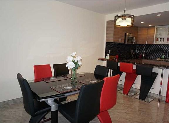 4th image of 19370 Collins Ave APT 1611
