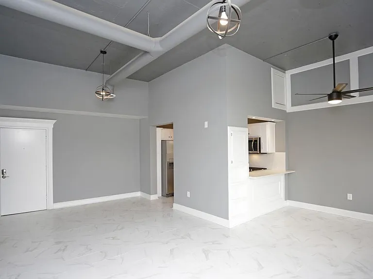 Plaza House — Photo 7