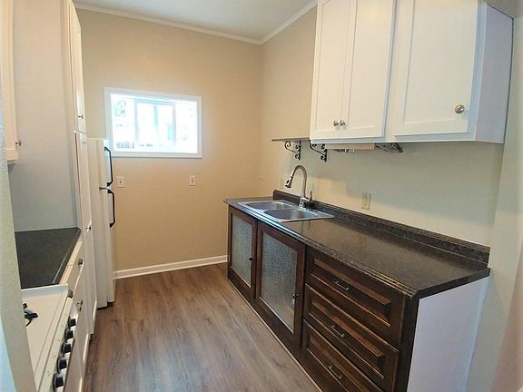3rd image of 217 Vista Ave
