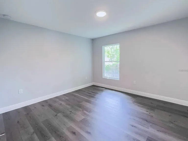 4 Poplar Rd — Photo 5