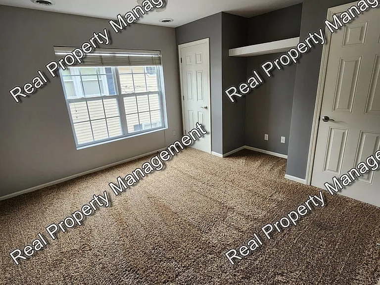 9405 W 142nd Pl — Photo 8