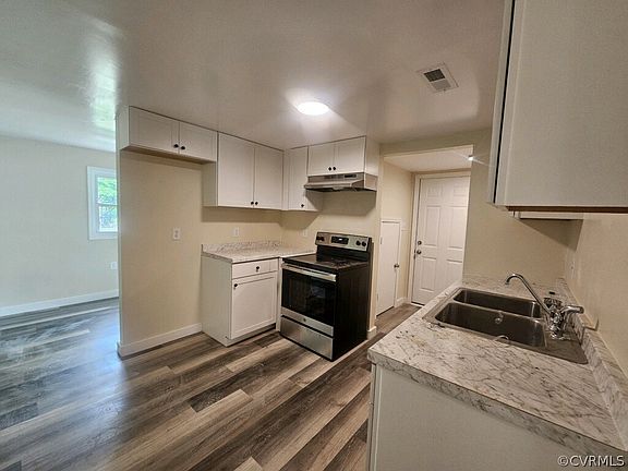 4th image of 537 Selbon Ave
