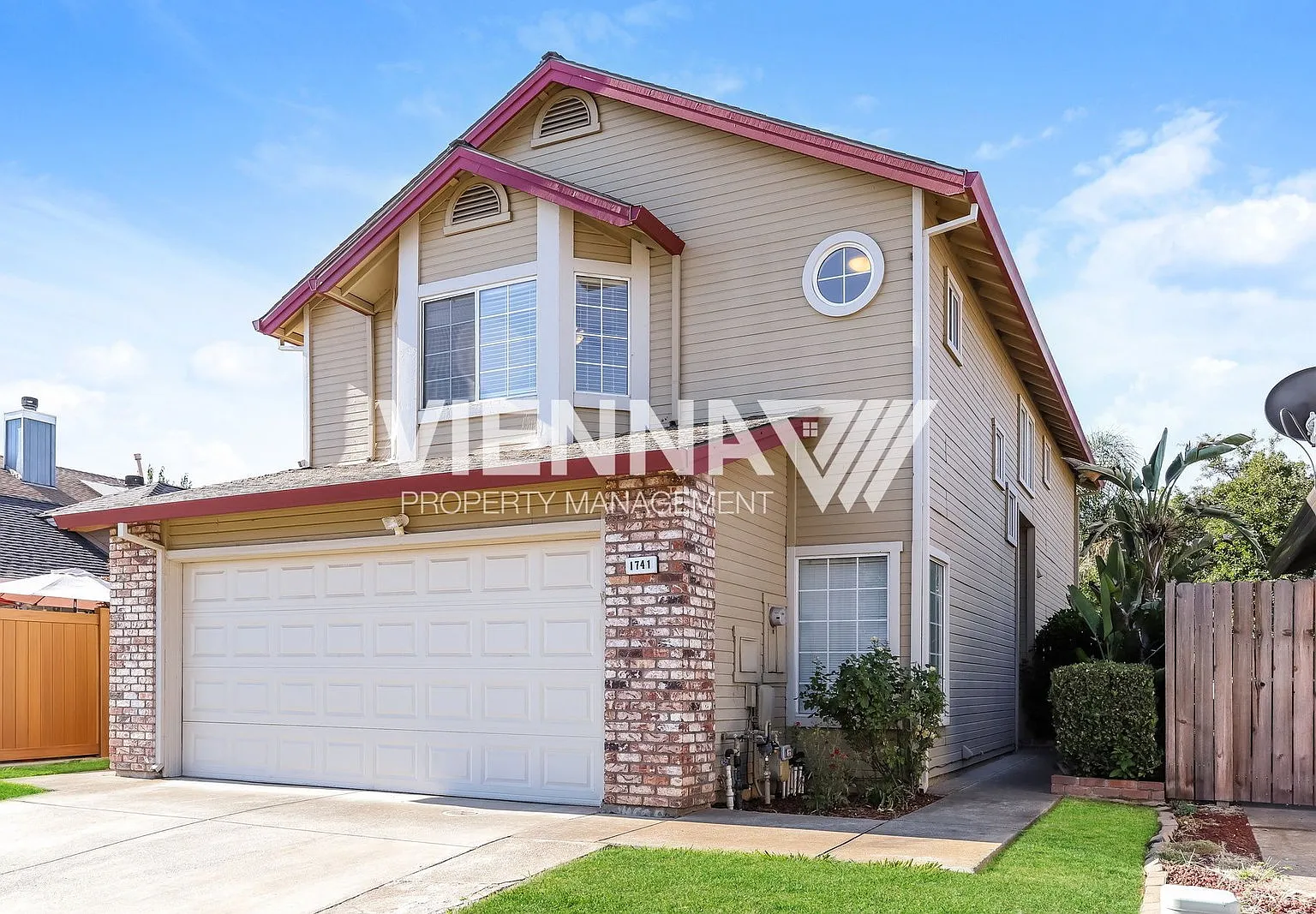 3 bed, 2.5 bath, 1513 sqft, $2,595 — Photo 2