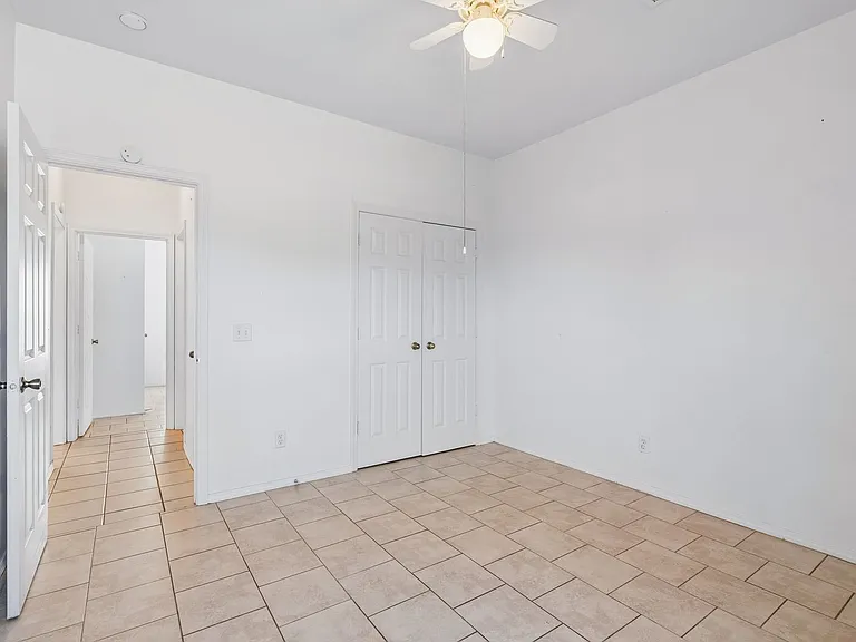 1021 Shady Creek Cir — Photo 24