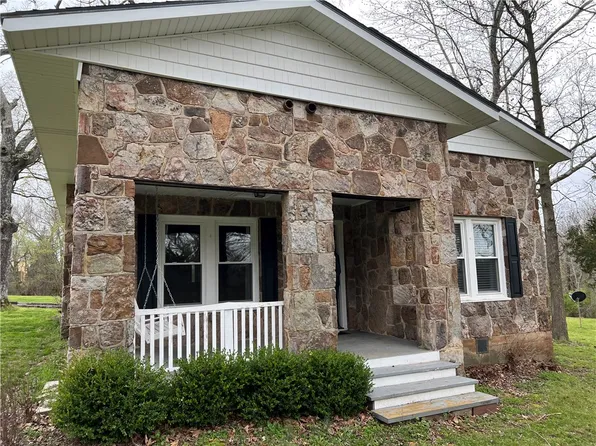 19620 Sherry Rd, Springdale, AR 72764