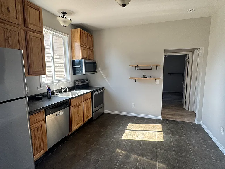 1415 N 4th St — Photo 11