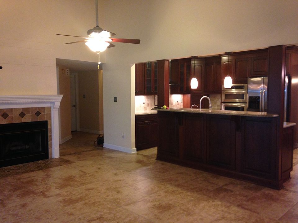 1st image of 707 Rosalie Way