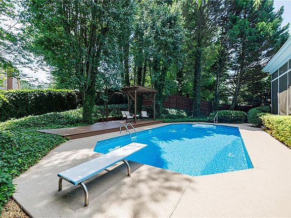 4th image of 7055 Devonhall Way