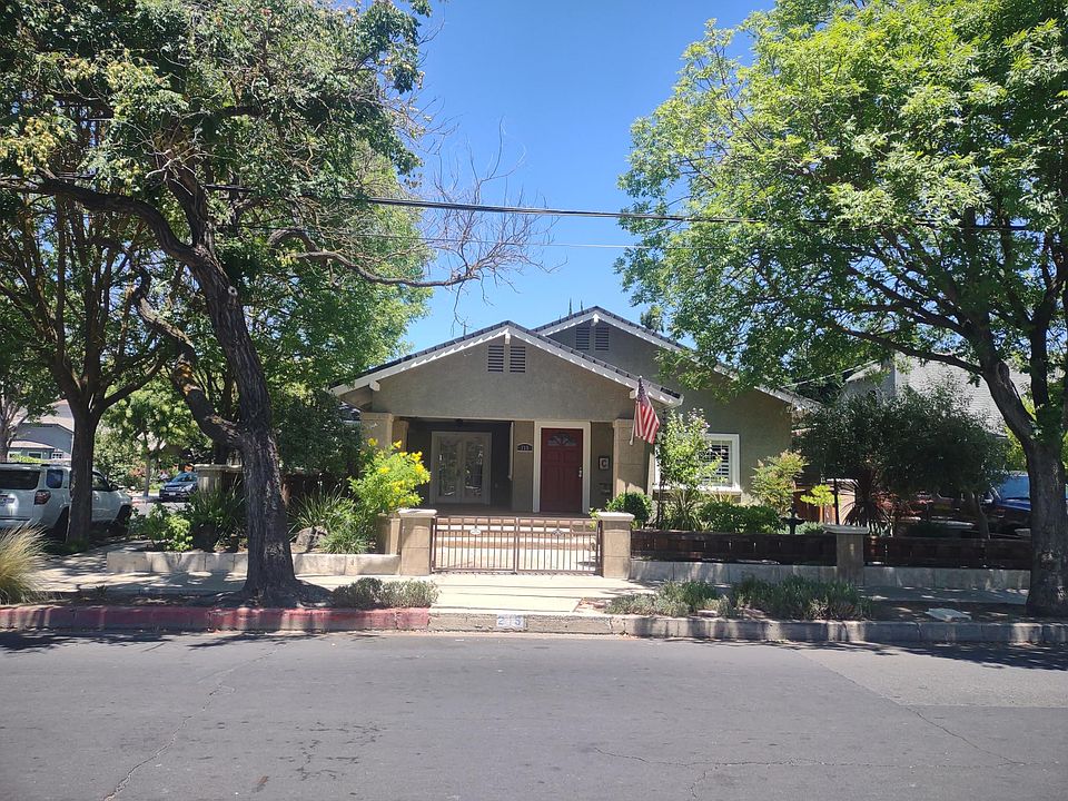 1st image of 215 W Morris Ave