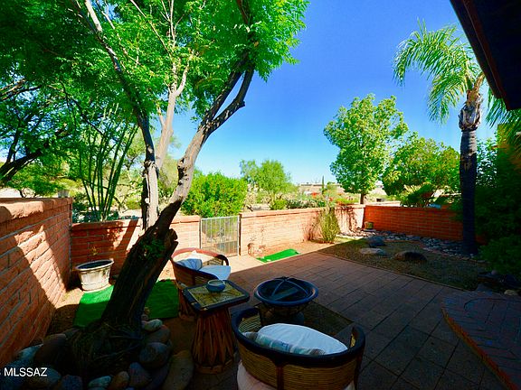 2nd image of 2824 S Calle Trafalgar