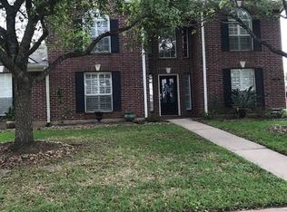 804 Hackberry Ln, Friendswood, TX 77546