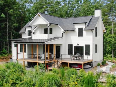 693 Gallimore Rd, Flat Rock, NC, 28731