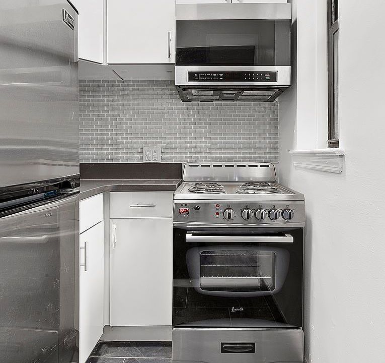 1st image of 346 W 56th St