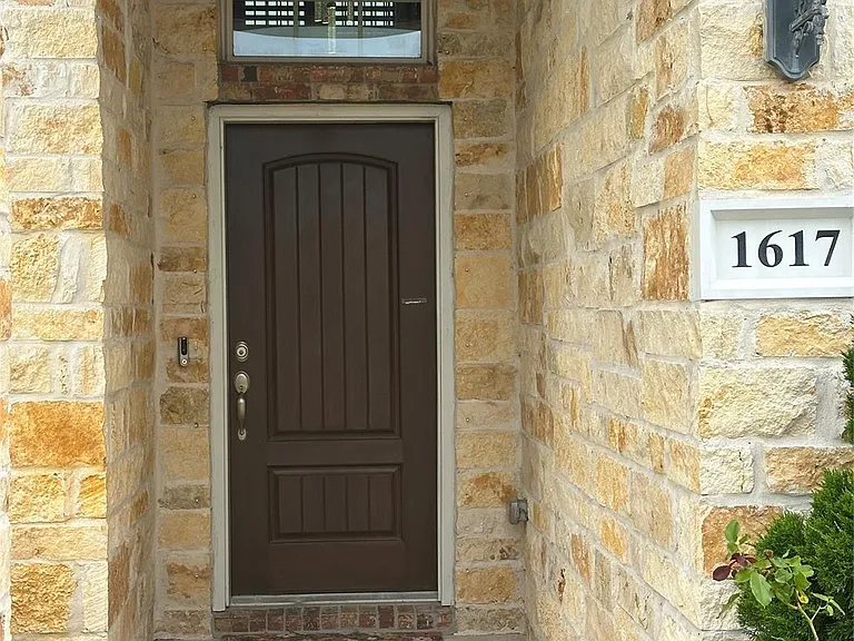 1617 Darwin Cedar Dr — Photo 4