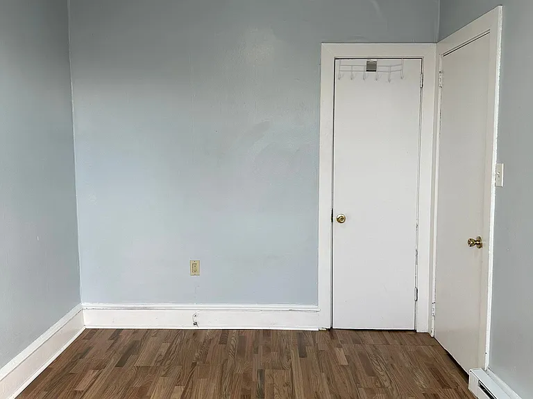 405 W 21st St #3 — Photo 8
