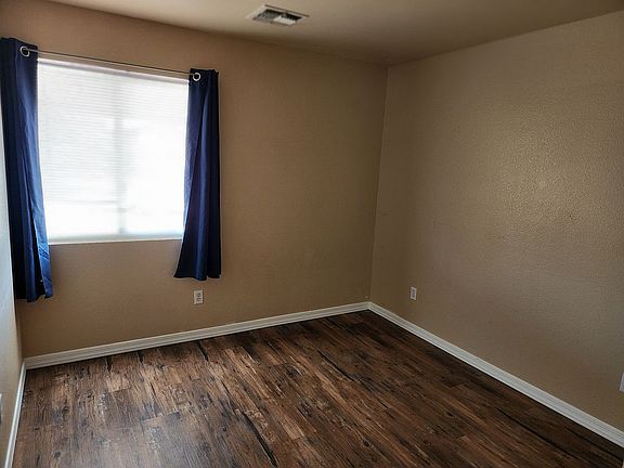 5th image of 2027 E Primavera Ln