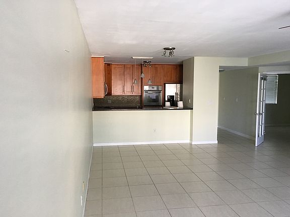 2nd image of 16531 NE 35th Ave APT 5