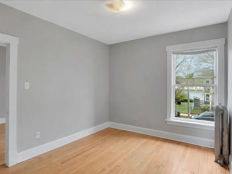 424 Smith — Photo 11