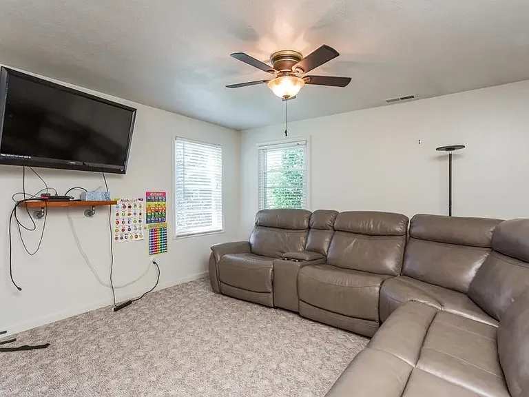 1209 Old Windmill Cir #C — Photo 5