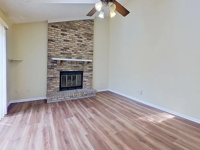 12958 Medford Ln — Photo 10