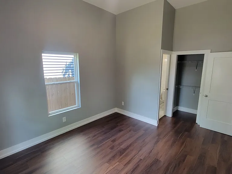 511 E Kentucky St — Photo 13