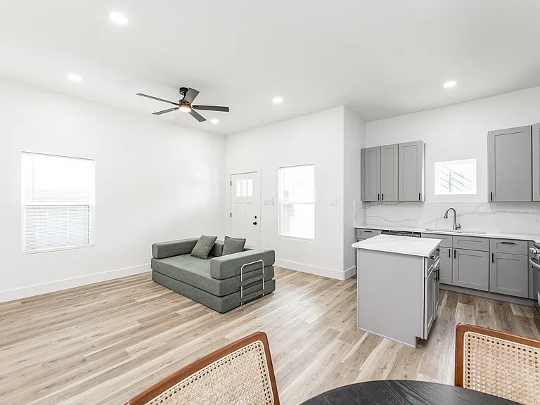 9727 Stedman St — Photo 13