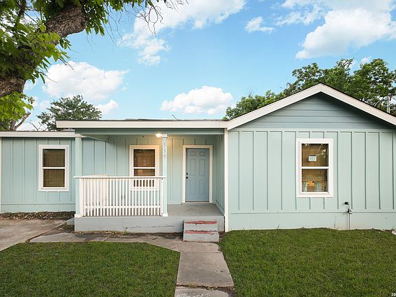 4th image of 559 W Nacogdoches St