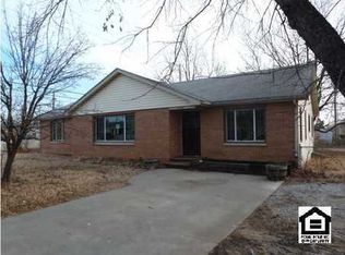 1336 N 8th St, Arkansas City, KS 67005