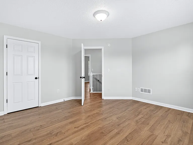 1220 Eastern St — Photo 48