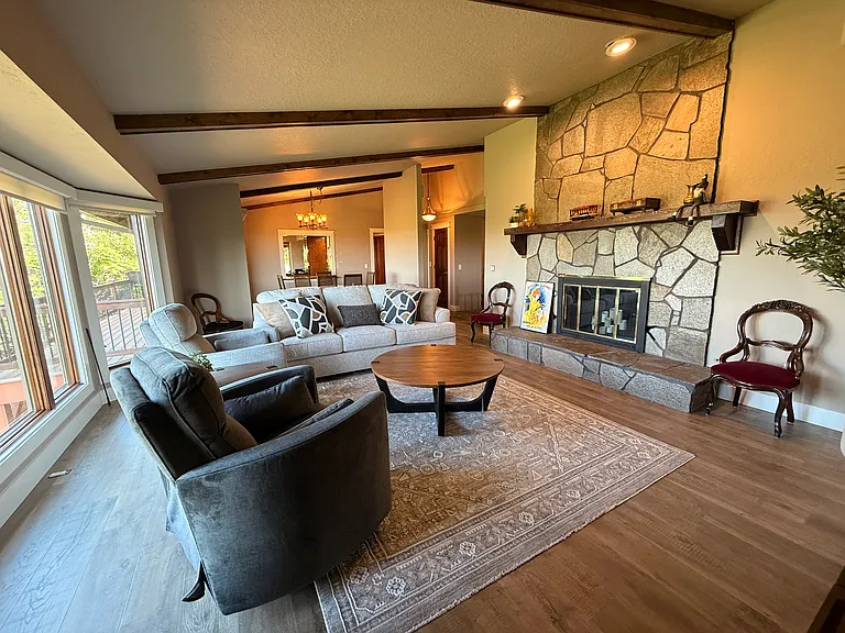 3245 E Boulder Heights Dr — Photo 8