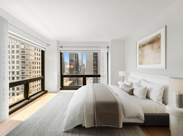 721 5th Avenue 30H image 3 of 8