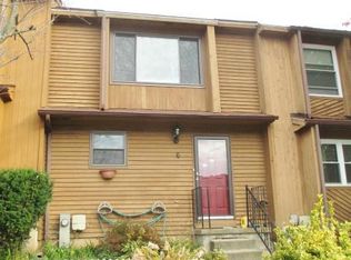 6 Gloucester Ct, Reisterstown, MD 21136