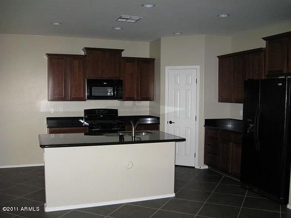 5th image of 7271 W Palmaire Ave