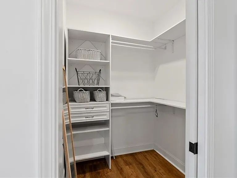 2352 Herring Rd SW — Photo 20