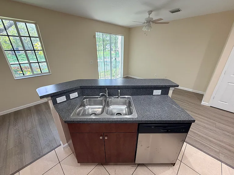 969 Tortuga Ln — Photo 8
